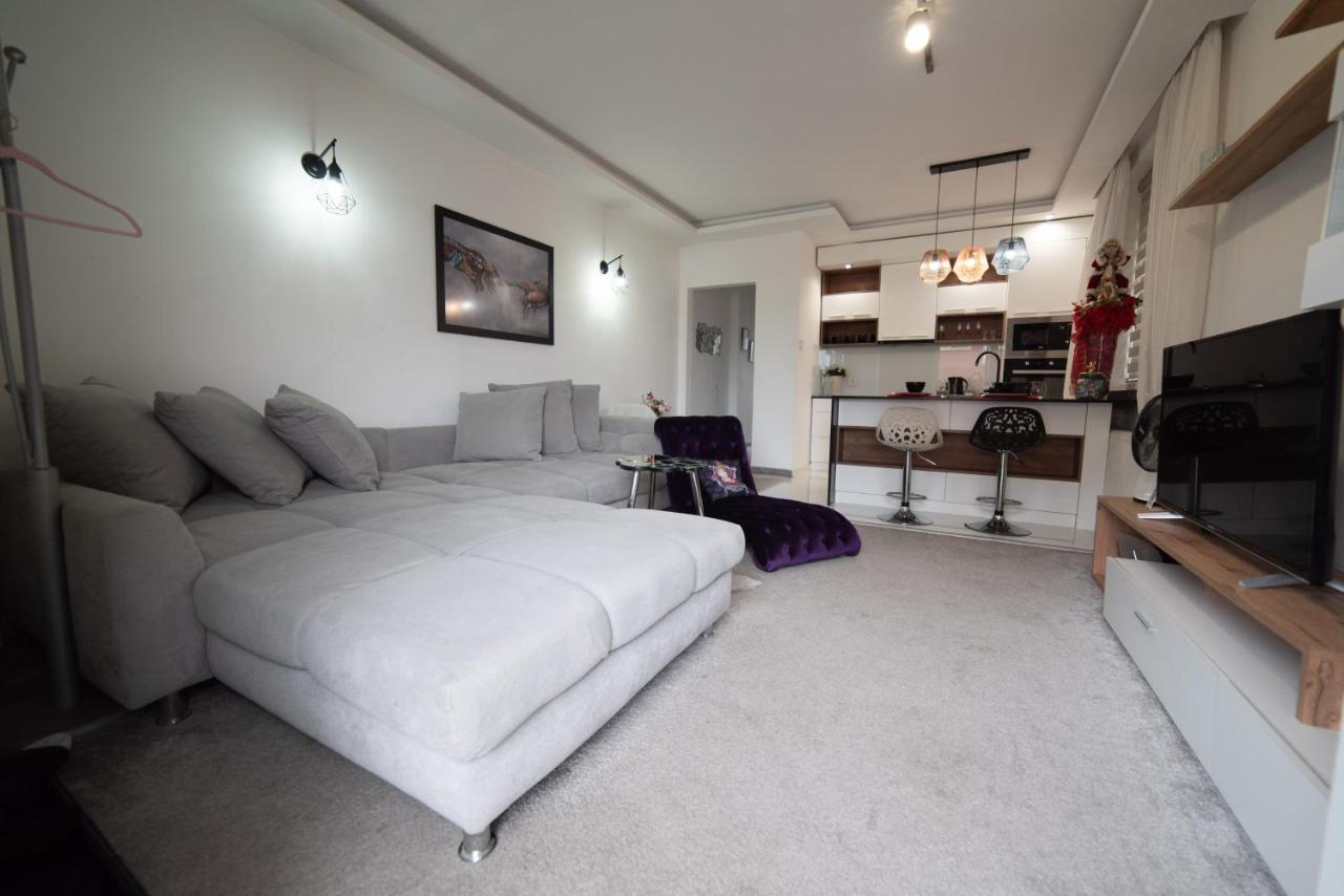 JelenaR Apartman Újvidék Kültér fotó