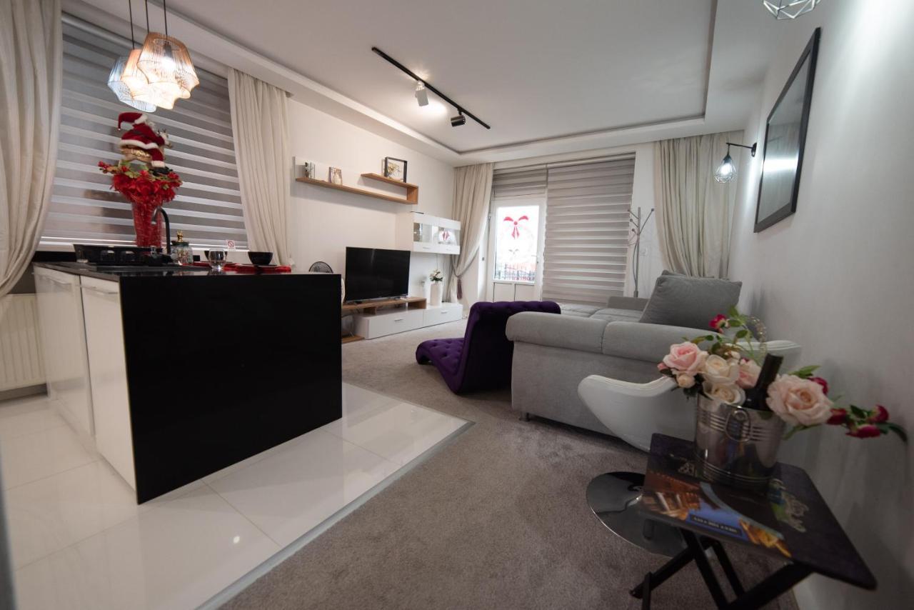 JelenaR Apartman Újvidék Kültér fotó